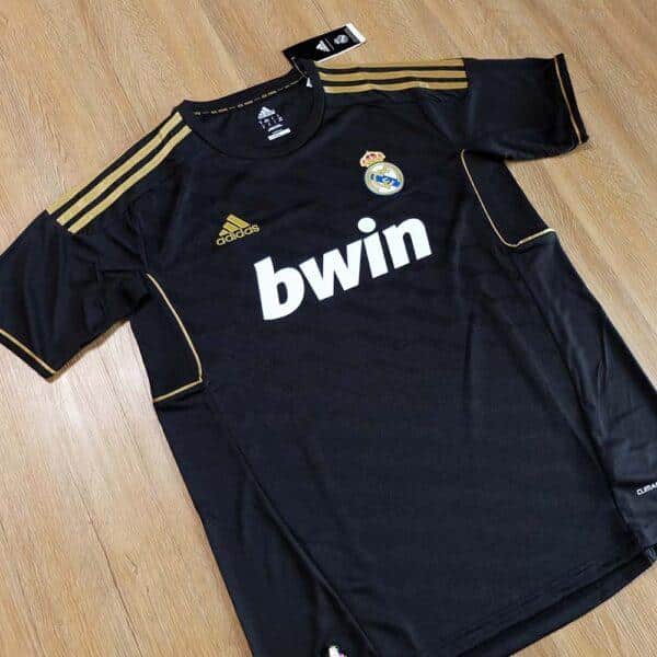 MAILLOT RETRO REAL MADRID EXTERIEUR 2011-2012